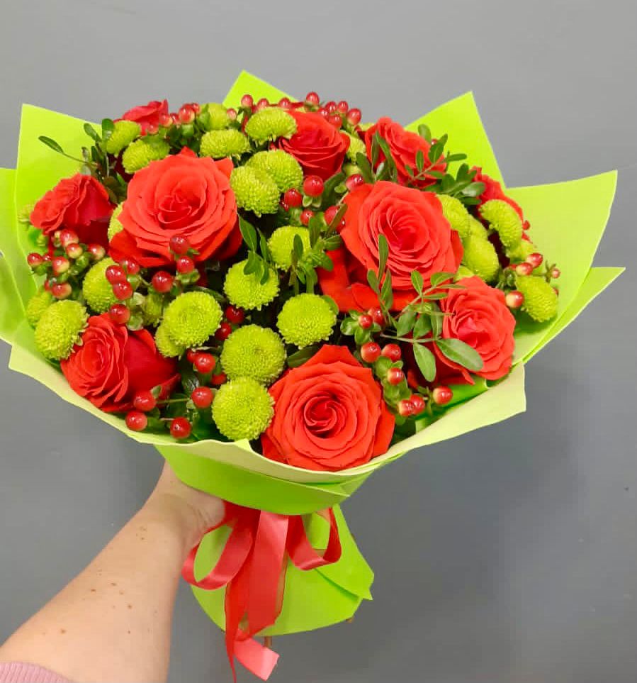 Букет цветов из: Хризантемы и Розы в Васильевке