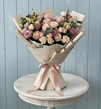 Букет цветов из:  Розы и Лизиантусы в Васильевке