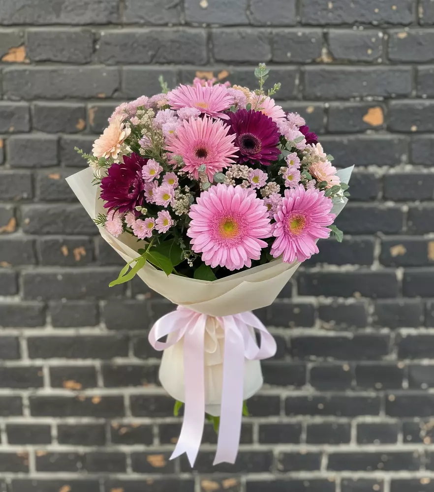 Букет цветов из: Герберы и Хризантемы в Васильевке