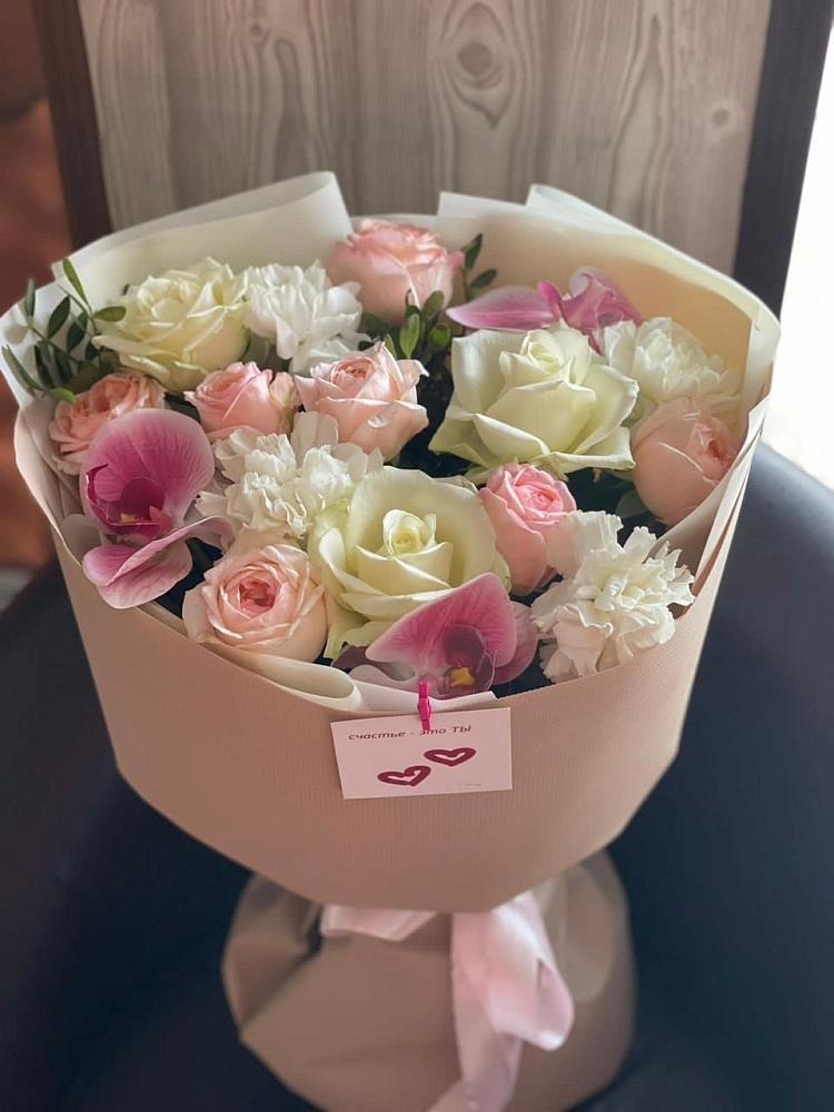 Букет цветов из: Орхидеи, Розы и Гвоздики в Васильевке