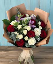 Букет цветов из:  Розы и Альстромерии в Васильевке
