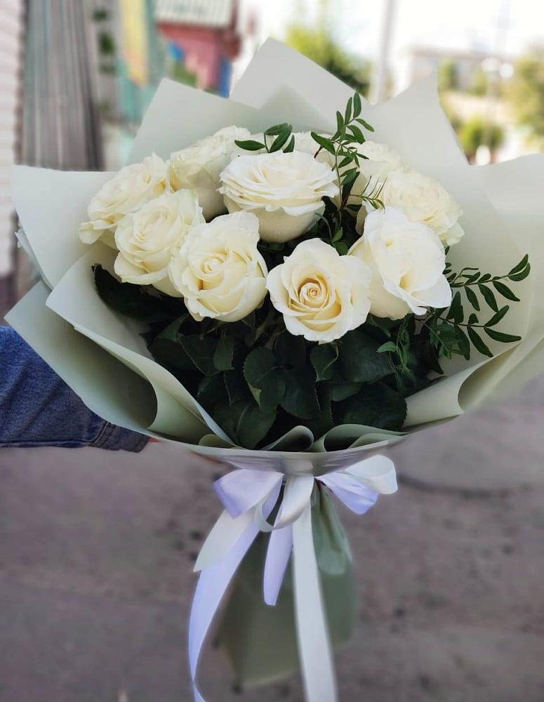 Букет Белые розы Проуд в Васильевке