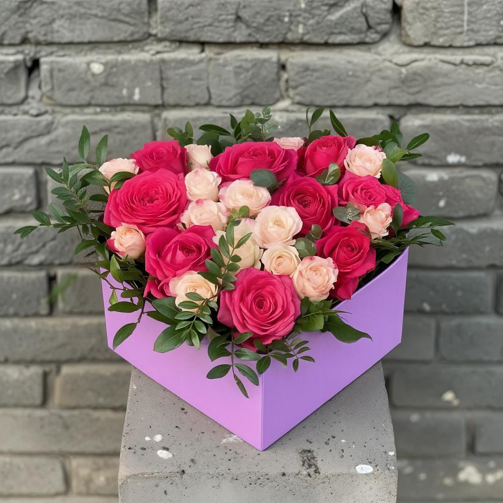 Цветочная композиция из Розы в коробке в Васильевке