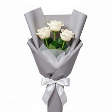 Букет 3 белые розы в Васильевке