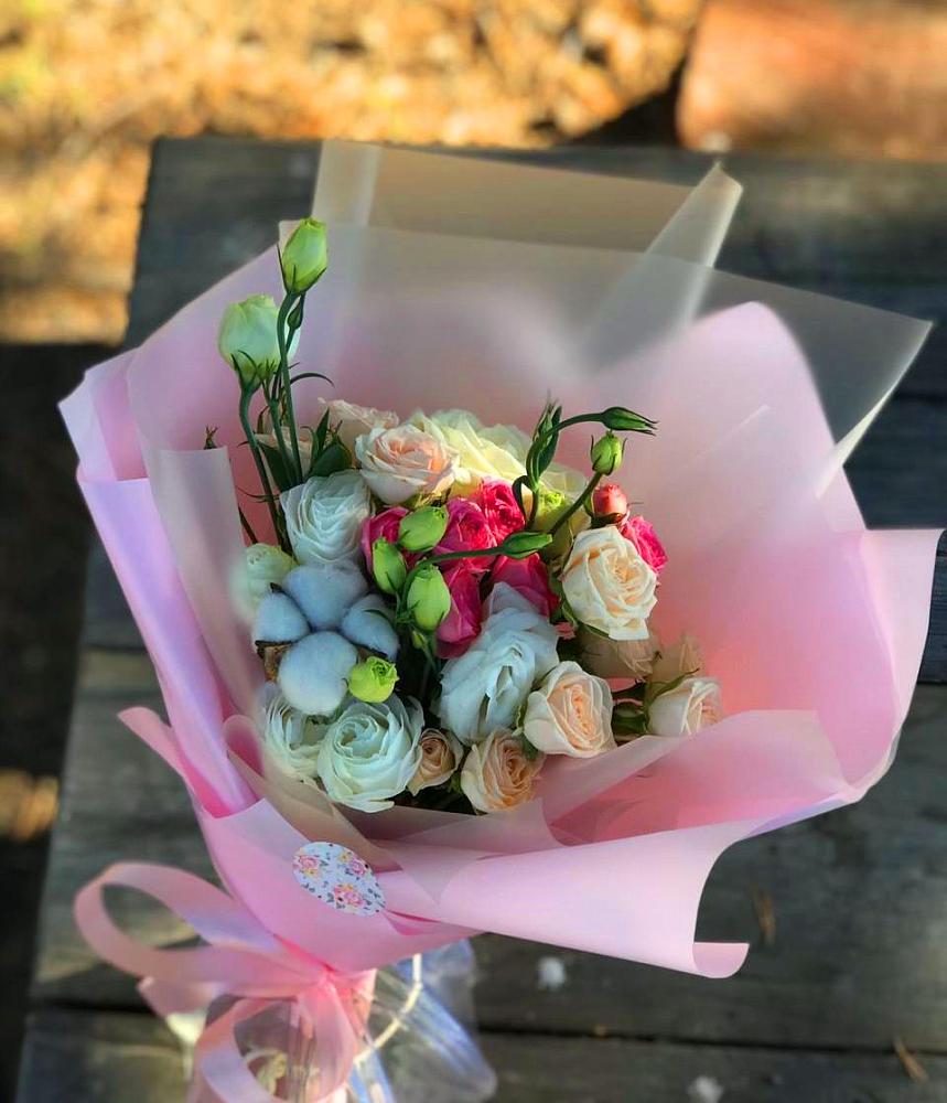 Букет цветов из: Розы и Лизиантусы в Васильевке