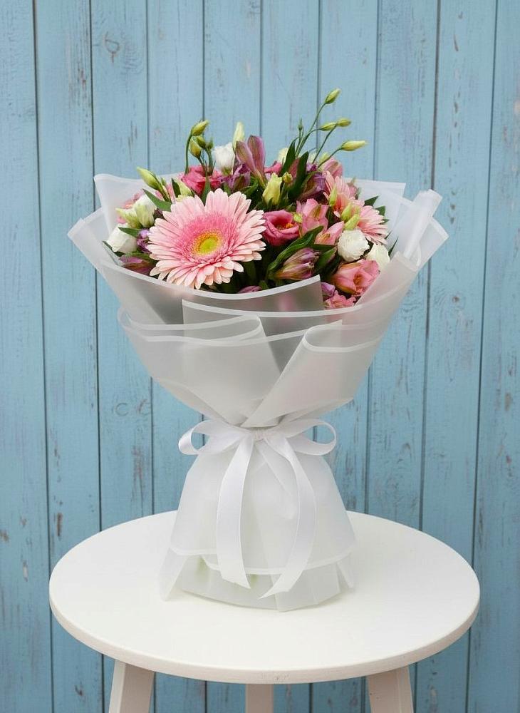 Букет цветов из: Герберы, Альстромерии и Лизиантусы в Васильевке