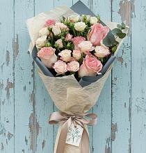 Букет цветов из:  Розы в Васильевке