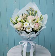 Букет цветов из:  Розы и Лизиантусы в Васильевке