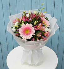 Букет цветов из:  Герберы, Альстромерии и Лизиантусы в Васильевке