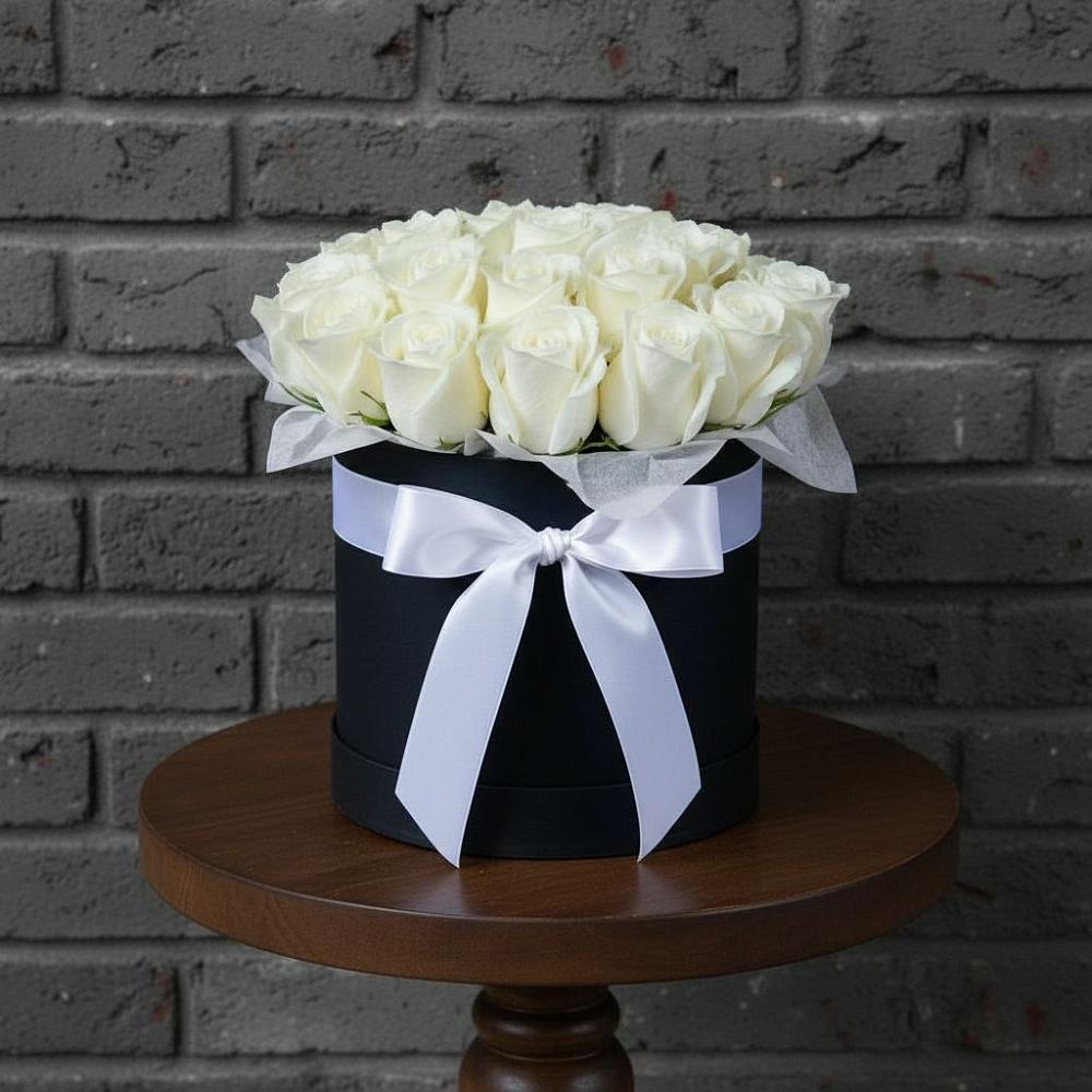 Цветочная композиция из Розы в шляпной коробке в Васильевке