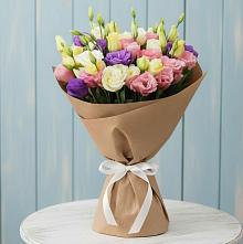 Букет цветов из:  Лизиантусы в Васильевке