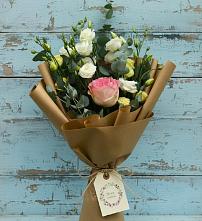 Букет цветов из:  Розы и Лизиантусы в Васильевке