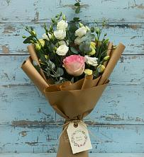 Букет цветов из:  Розы и Лизиантусы в Васильевке