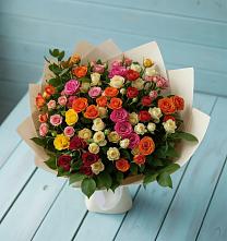 Букет Микс из разноцветных кустовых роз в Васильевке